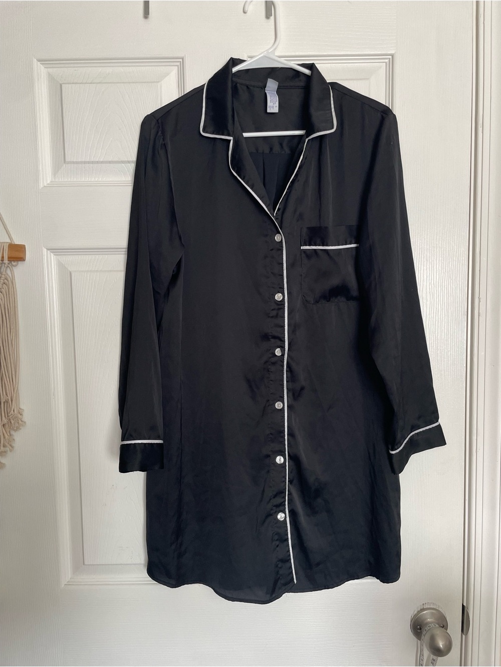 Stars Above Women’s size Small Black Satin Long-Sleeve Sleep Dress